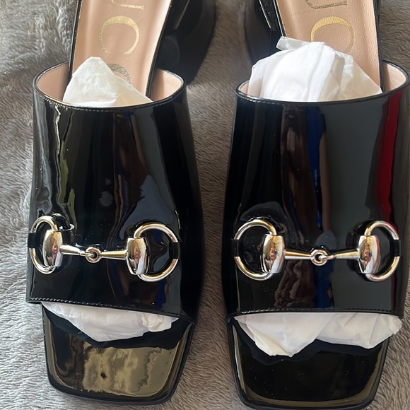 GUCCI Horsebit Accent Patent Leather Mules Slides 543188 - Picture 9 of 17